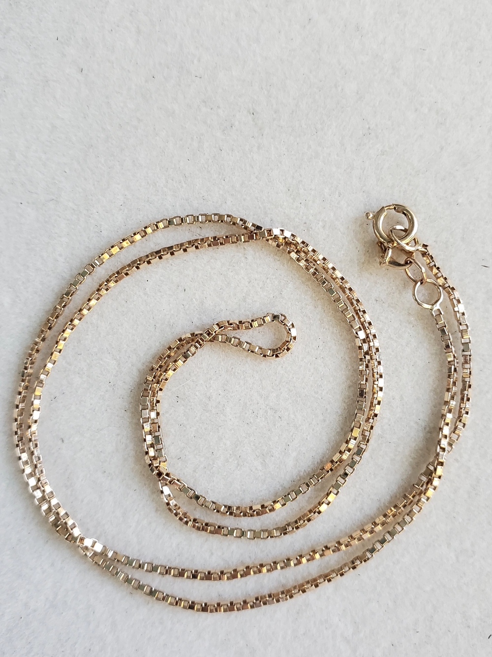 10K, 17": Solid Gold Box Chain Necklace - 2.72 g